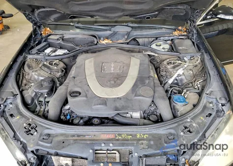 2008 Mercedes-Benz S 550 z USA, uszkodzony, nr VIN WDDNG71X48A233560